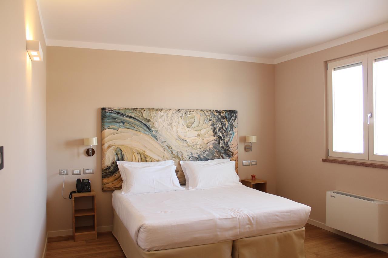 Hotel DolceDorme Garni Parma Esterno foto