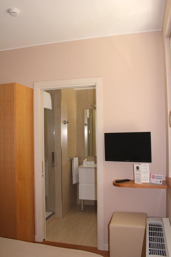Hotel DolceDorme Garni Parma Esterno foto