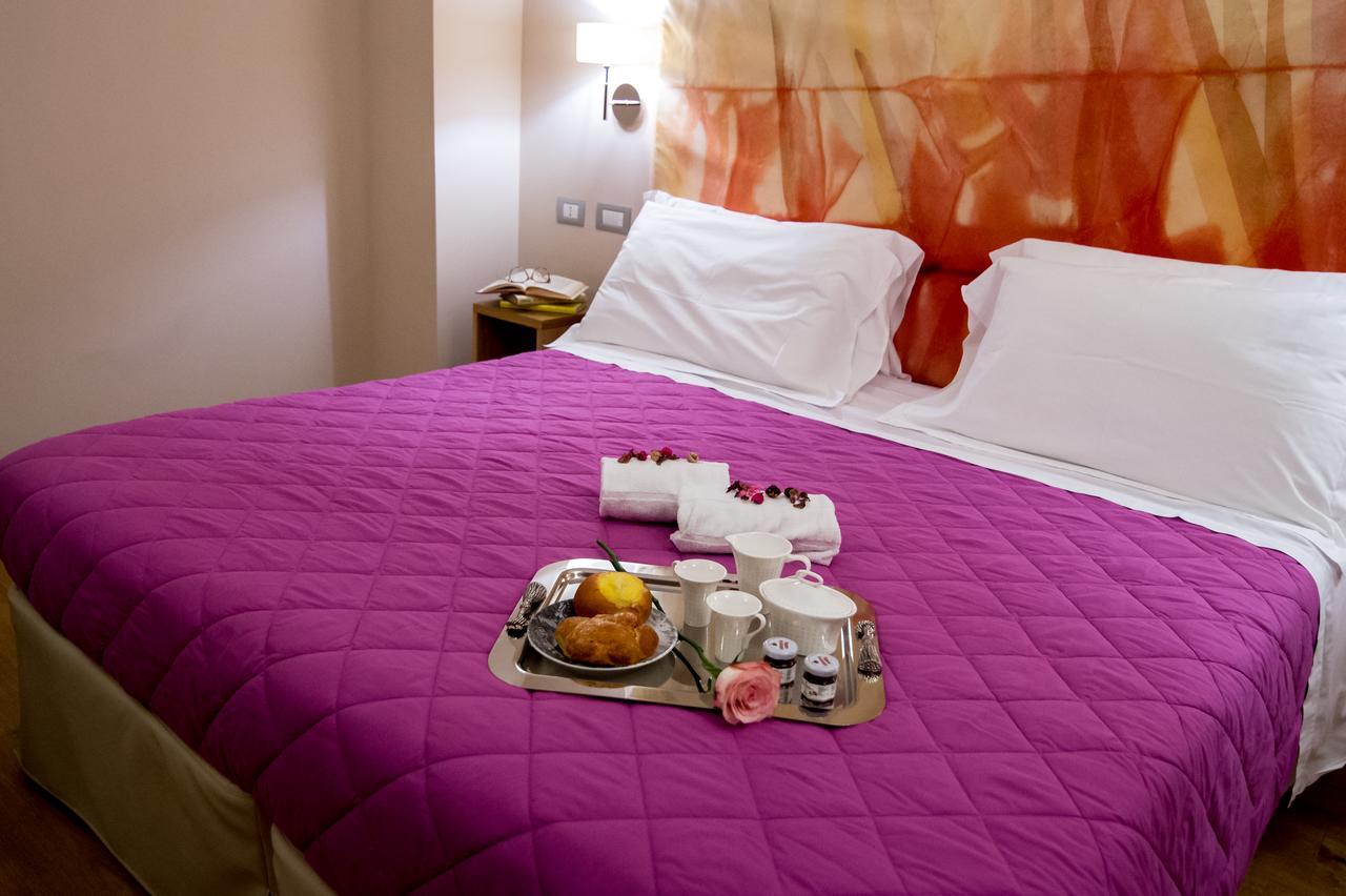 Hotel DolceDorme Garni Parma Esterno foto
